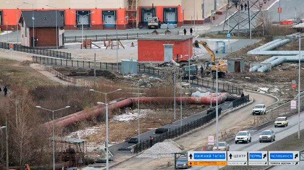 Установкой освещения на новом въезде в «КомсоМОЛЛ» занялась компания «Легион»